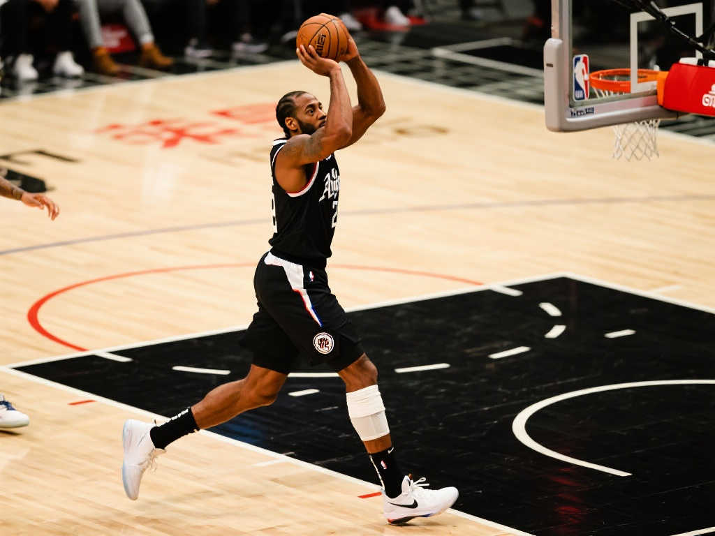 【人物】莱昂纳德6年后重现惊天颠筐绝杀，能否借此强势复苏？